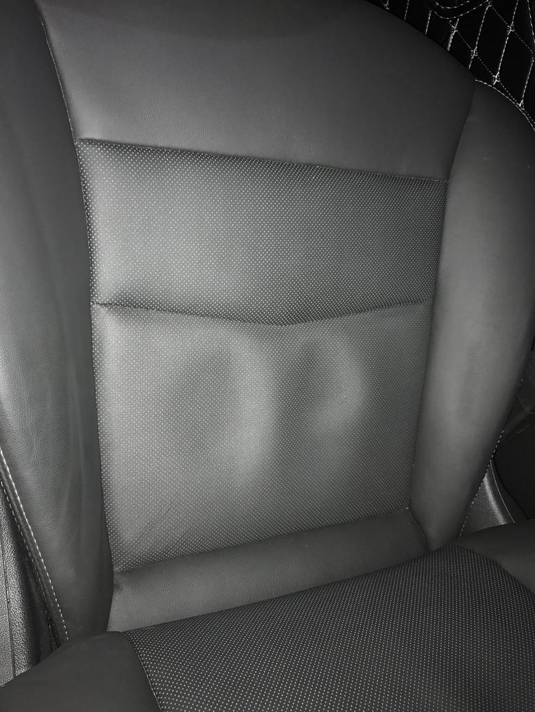 凯迪拉克xt5 你20款的有车主座椅塌陷，空调异味不咯？？