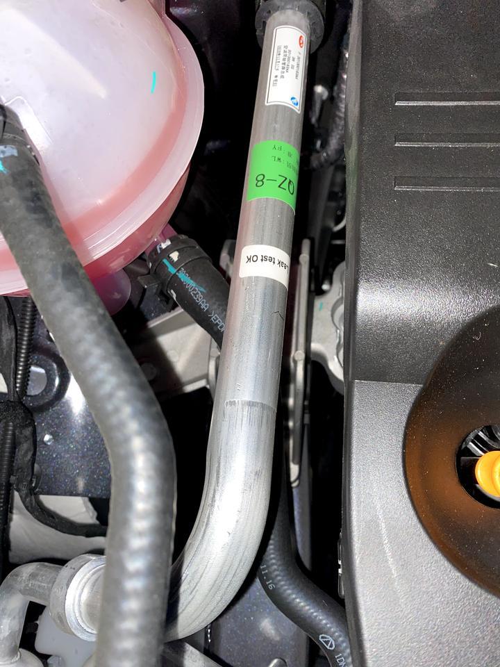 瑞虎8 plus 车友们，你们的车空调管上有这个刮痕吗