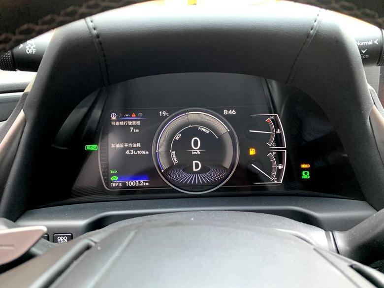 雷克萨斯es 新ES300H提车一年34000公里。目前油耗4.3。平时开车超佛系。从来都是Eco
