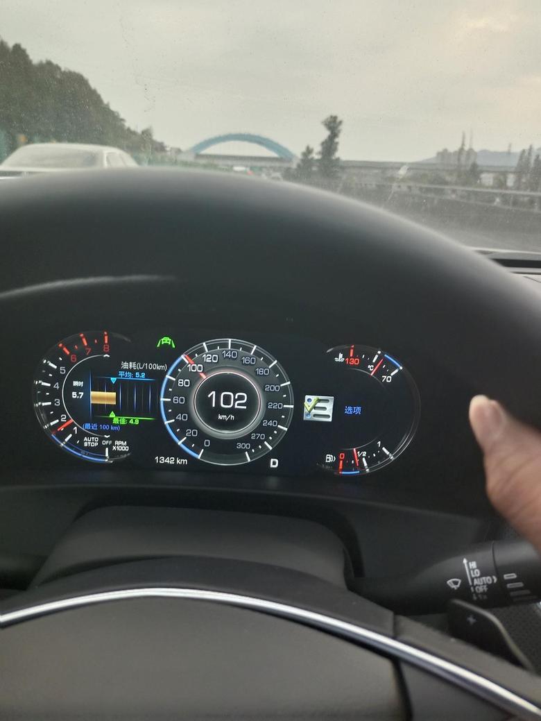 凯迪拉克ct6 今天到温州，高速就是不一样。我发真实数据给车友们了解。