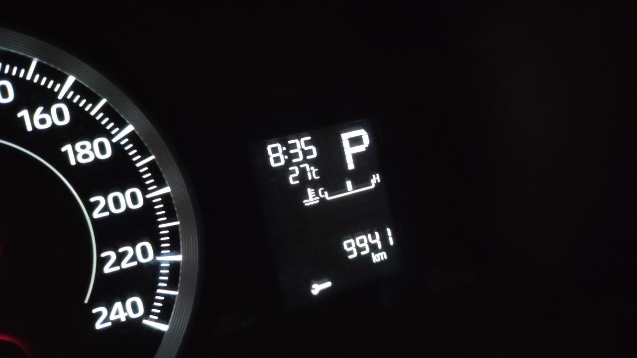 今天提了21款进取汽油版雷凌，仪表按到有个?图标显示9941km什么意思