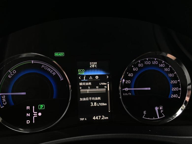 雷凌2017款购车2年口碑评价:就是油耗有点低，噪音有点大特别是跑高速的时候，开到油表亮灯的时候开了951公里，油表灯亮了还能开200公里