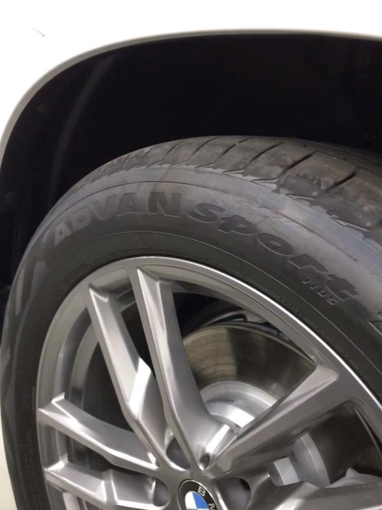 宝马x3 这个是什么品牌的轮胎，质量怎么样，有知道的吗？