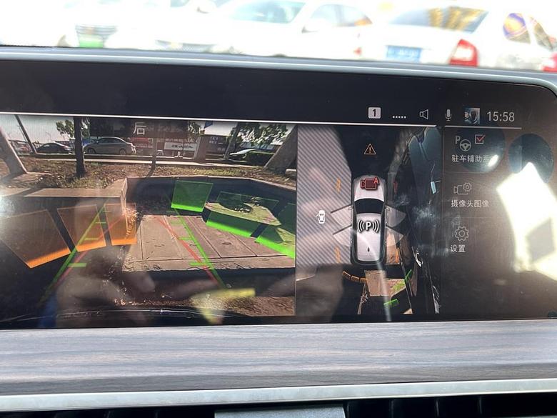 宝马x3 求助，有伙伴遇到过360camera突然前方一片黑暗，出现三角⚠️标记，观察了前面摄像头也没遮挡，行驶一段时间突然又自动恢复了。不知道是什么原因？