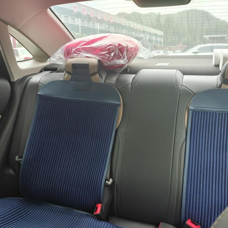 科鲁泽后排座椅一体式头枕怎么固定座套？这样比较难看，车友们有更好的办法吗？