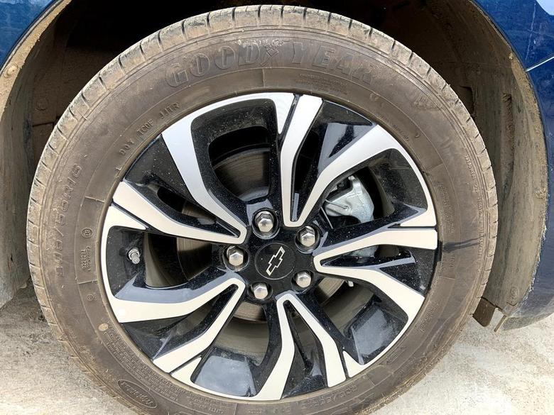 科鲁泽330的原车轮胎怎么没有生产日期？