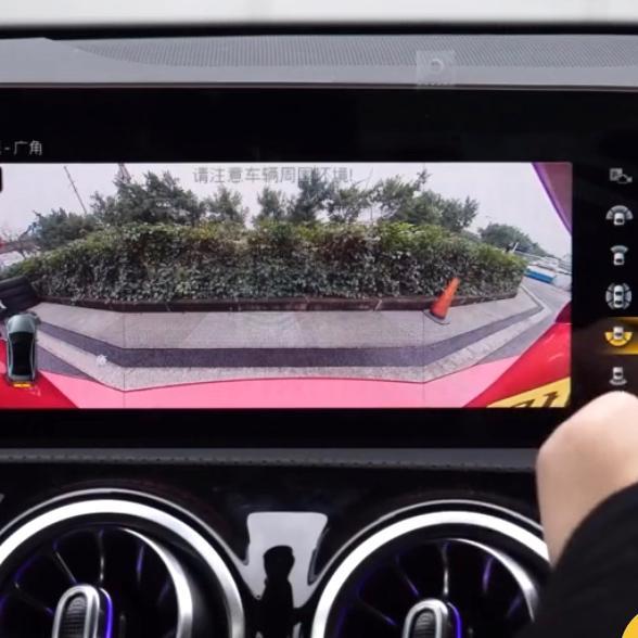 奔驰a级 21款奔驰A200l时尚有配360度倒车影像么？