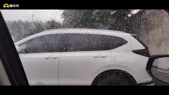 威兰达2021款豪华四驱下雨主驾驶升降玻璃时玻璃抖动，请问各位威兰达车友有遇过这种情况吗？