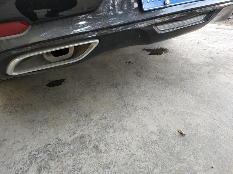 君越 为什么每次停车的时候排气管位置都会滴水大家有这个情况吗？是什么原因