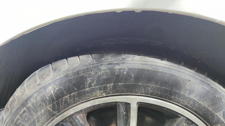 缤越我的车发现轮胎装反了！！！左边的有生产日期，右边的生产日期在里面！！！