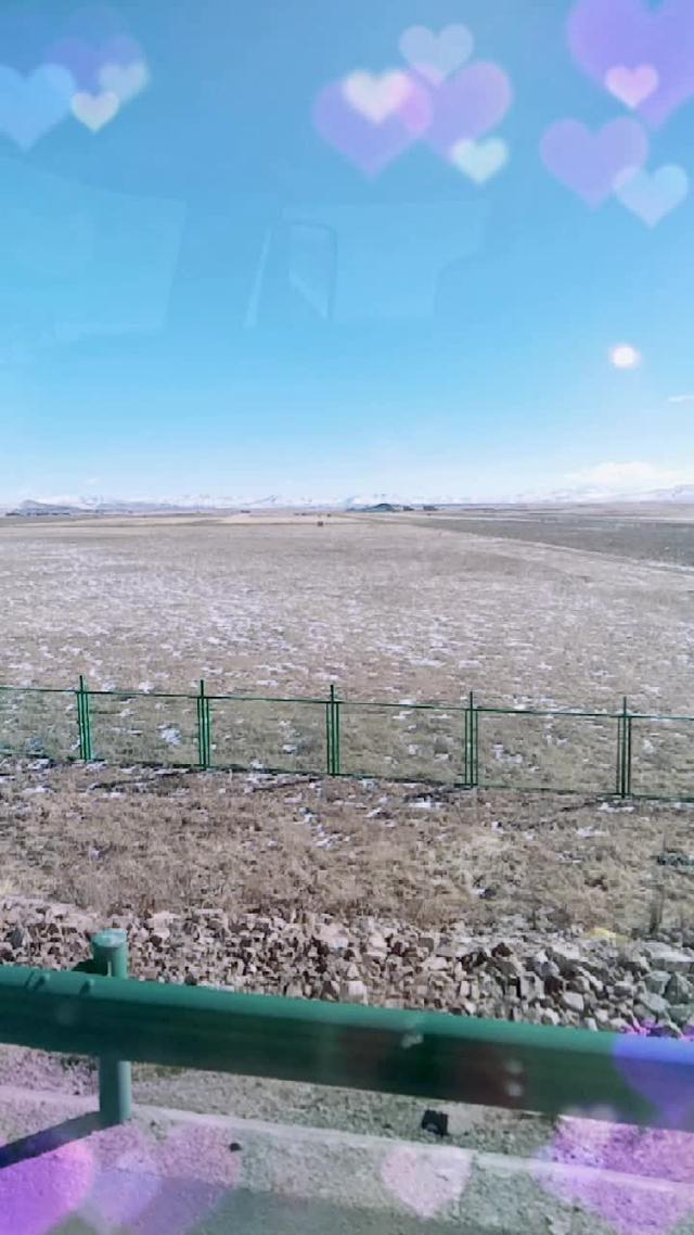 途昂内蒙古锡林浩特大草原。真美。