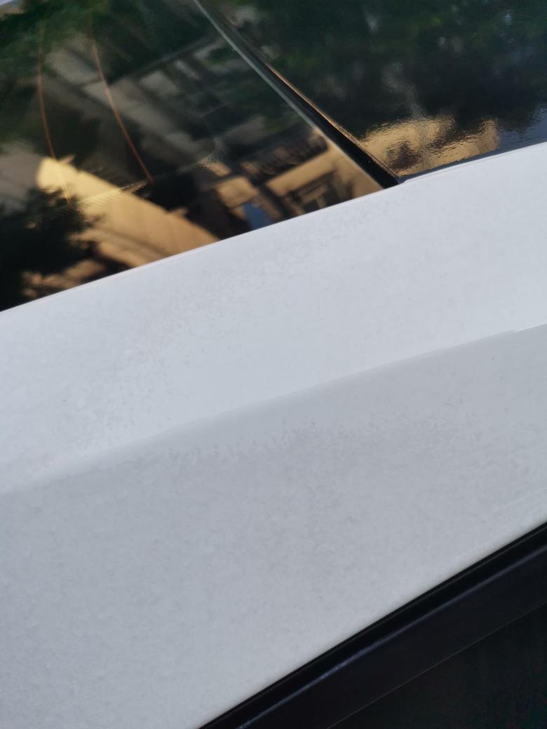 凌渡白色车漆上面有氧化物该怎么样清理？