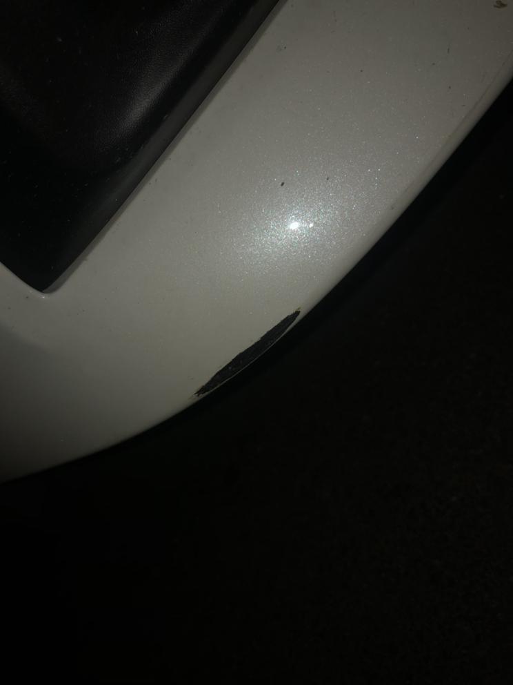 天籁 晚上侧方停车，车前面有台阶蹭到了，保险杠这块掉漆，这块补漆面要多少钱？