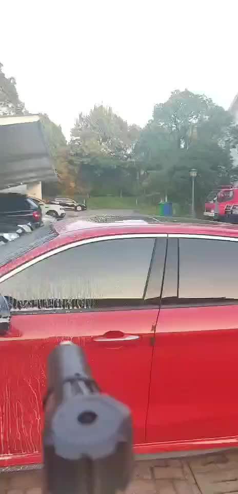 领克03 洗车车了。转自苏州网友的视频