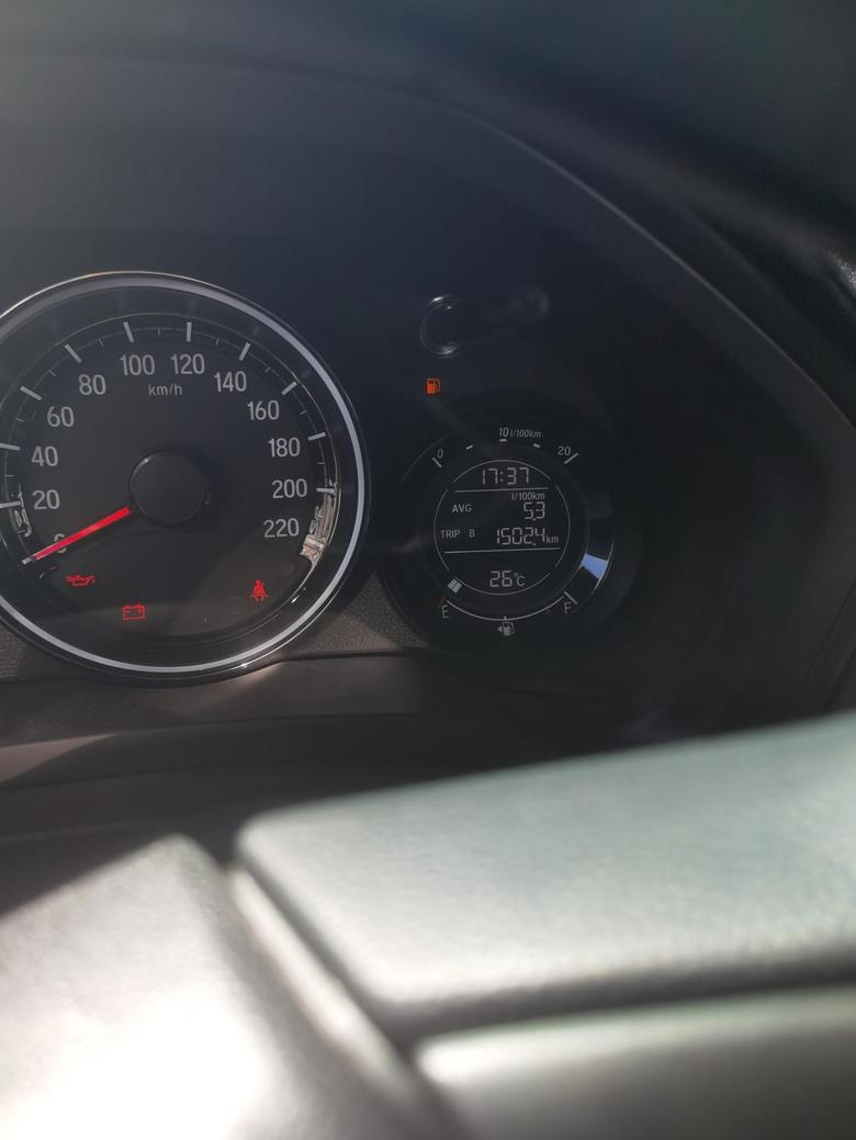 本田xr v 车友们本田xRv1.5L自吸的燃油灯点亮后，还能跑多少公里，彻底就没有油了？