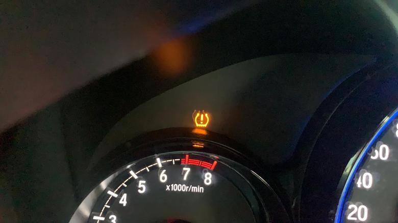 本田xr v 车才买了十天，车仪表盘感叹号这个警示灯，是什么原因