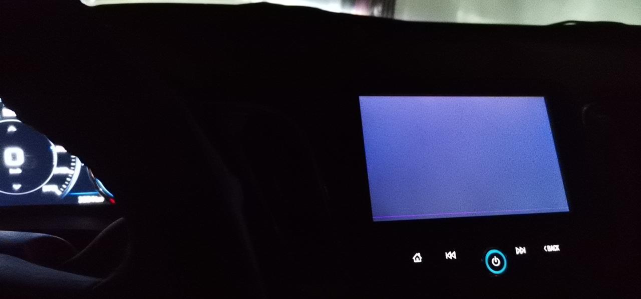 迈锐宝xl 挂倒档中控黑屏，倒车影像没用，倒车雷达有显示，重启也没用！