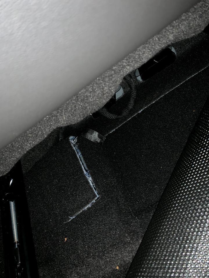 迈锐宝xl主驾驶座位下面有个洞，大家有发现的吗？