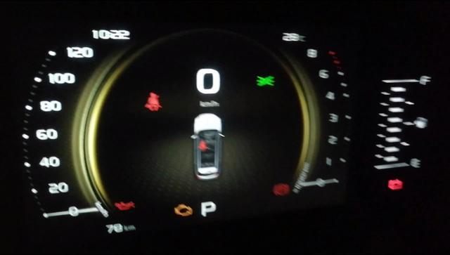 吉利博越PRO智联1.8T，车通电下显示屏显示红色机油，发动机，电池警示，但是发动机启动后就消失了，请问这个正常吗？