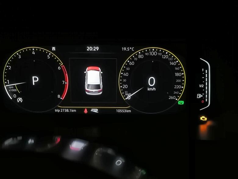 途观l 21款330顶配RL版6000公里，今天仪表板显示故障黄灯、发动机盖显示红色，是什么情况？圈内求解谢谢！