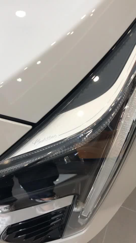 凯迪拉克XT4的车灯有个小小的细节，可以看得出凯迪拉克做工的精细