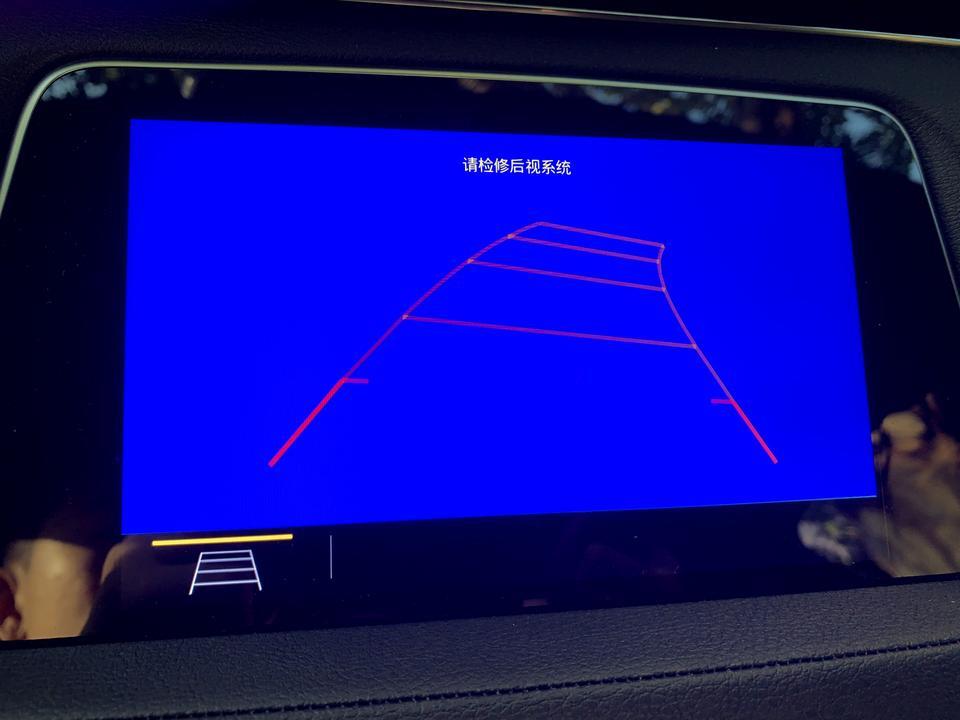 凯迪拉克xt4 倒车影像早上发车时蓝屏到中午开车时又好了？？？