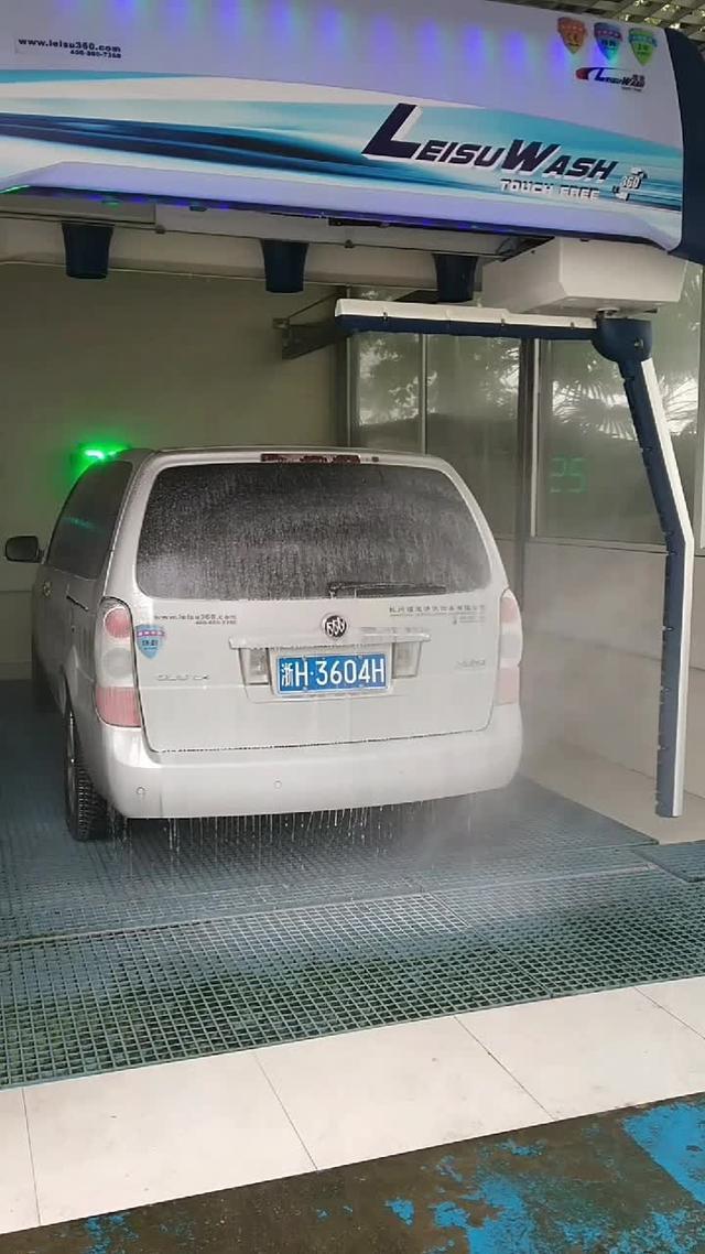 别克gl8 洗个车，用自动洗车机更方便