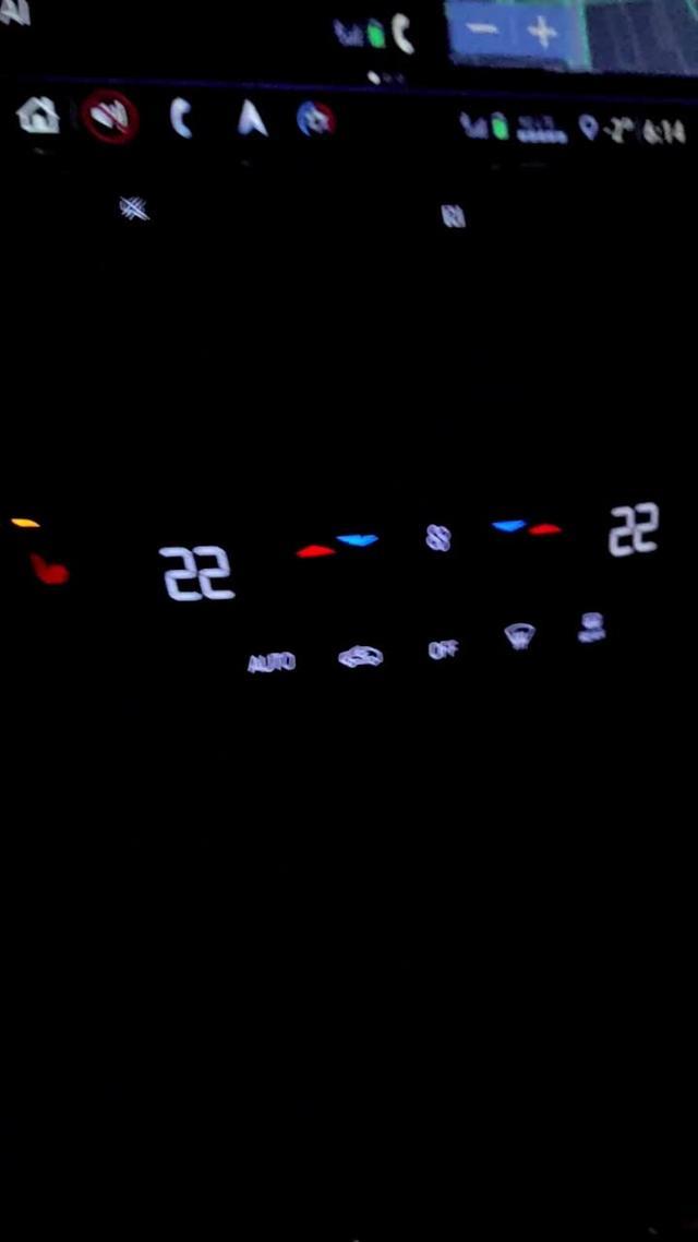 凯迪拉克xt6 xt6提车2周每隔几个小时后启动暖风会出现一声“哒”的声音间隔6秒左右“哒”一声1分钟消失