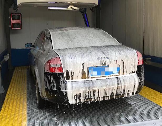 自动洗车伤车漆吗